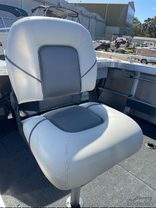 Quintrex 460 Renegade SC, seat